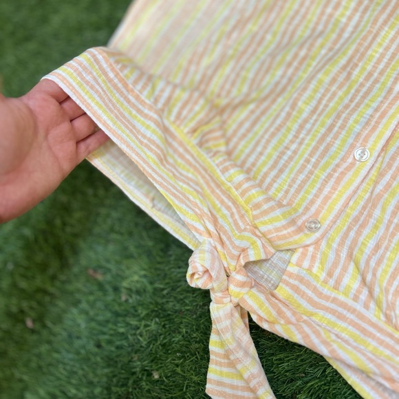 Striped Blouse - Picture 3 of 4